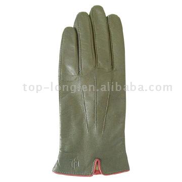  Glove (Un gant)
