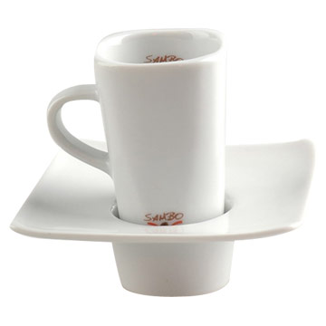  Coffee Cup and Saucer (Tasses à café et soucoupe)