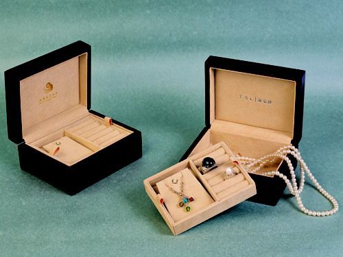  Jewelry Box (Boîte à bijoux)
