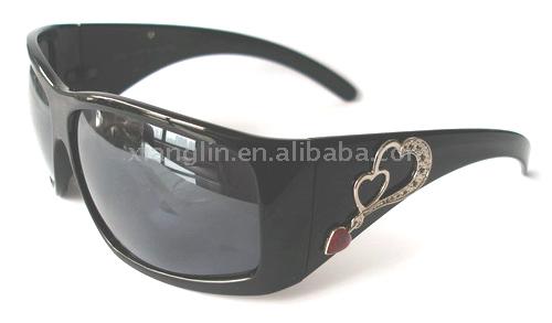  Plastic Sunglasses (Lunettes de soleil)