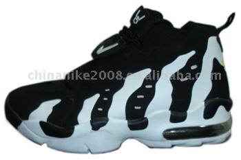  Sports Shoes ( Sports Shoes)