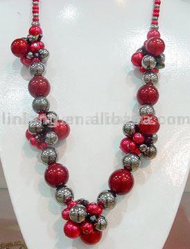  Pearl Handcraft Necklace
