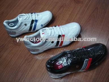 Stock Men`s Sport Shoes (Фондовый мужская обувь Спорт)