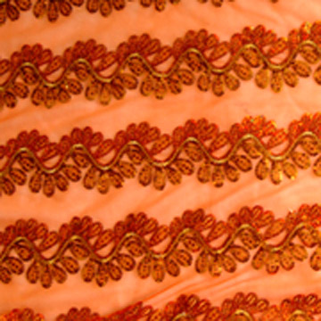  Embroidery with Spangle Fabric (Broderie avec Spangle Fabric)