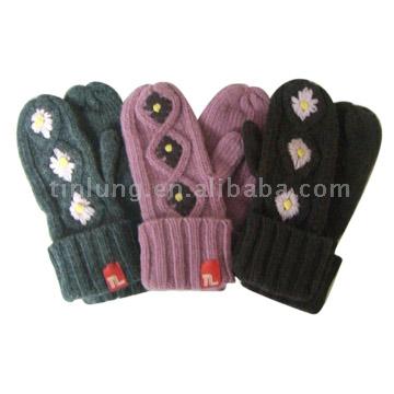  Gloves