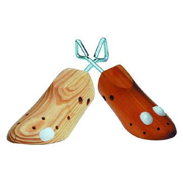  Wooden Shoe Stretcher ()