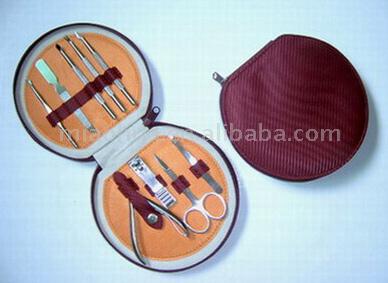 7pc Manicure Set with Imitation Leather Case (7pc ensemble de manucure avec Imitation Leather Case)