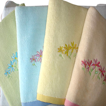  Towel (Soft Twist Yarn with Embroidery)