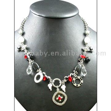  Necklace (Collier)