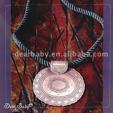  Necklace (Collier)