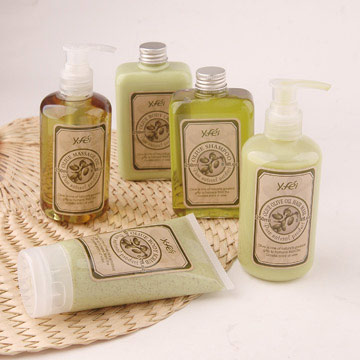  Olive Bath Set (Оливковое с туалетными принадлежностями)