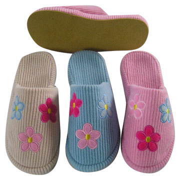 Ladies` Slippers (Chaussons Ladies `)