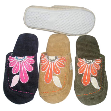  Ladies` Slippers (Chaussons Ladies `)