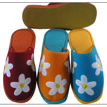  Ladies` Slippers (Chaussons Ladies `)