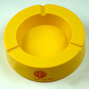  Plastic Ashtray