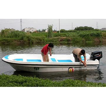  Fiberglass Fishing Boat (Bateau de pêche en fibre de verre)