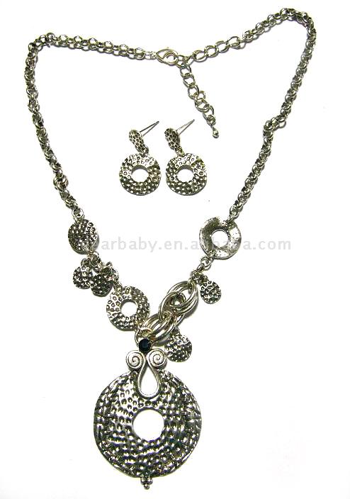  Necklace (Колье)