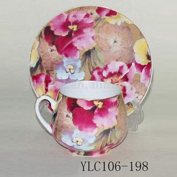  Coffee Cup and Saucer (Kaffeetasse mit Untertasse)