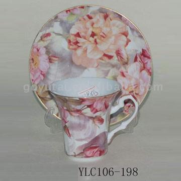  Coffee Cup and Saucer (Kaffeetasse mit Untertasse)