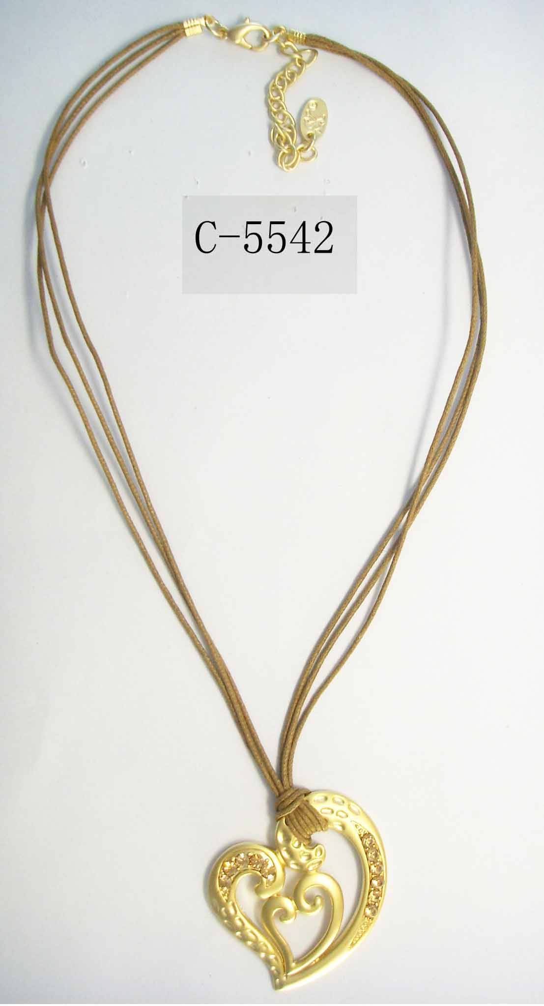  Necklace (Collier)