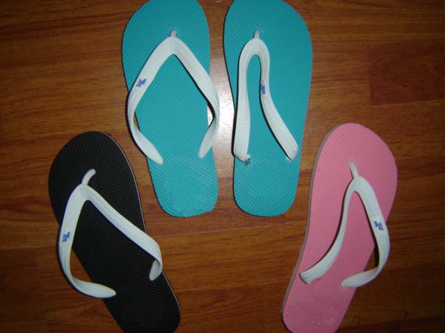  Sandals (Sandales)