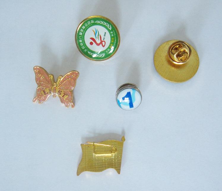  Tin Badge