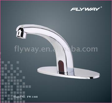  2 Part System Automatic Sensing Faucet (2 Partie du système de détection automatique du robinet)