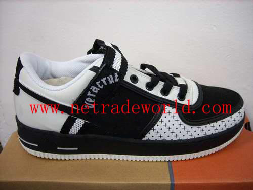  Sports Shoe (Спортивной обуви)