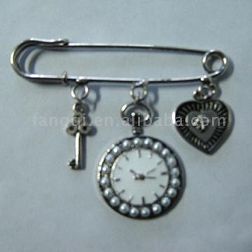  Brooch