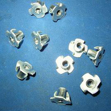  Furniture Nuts (Meubles Nuts)