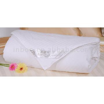  Cotton Satin Silk-Filled Quilt ( Cotton Satin Silk-Filled Quilt)