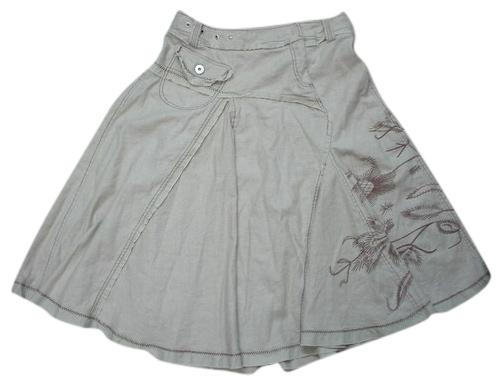  Raw Seam Skirt with Embroidery ( Raw Seam Skirt with Embroidery)
