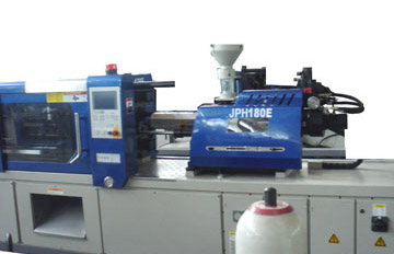  Plastic Injection Molding Machine ( Plastic Injection Molding Machine)