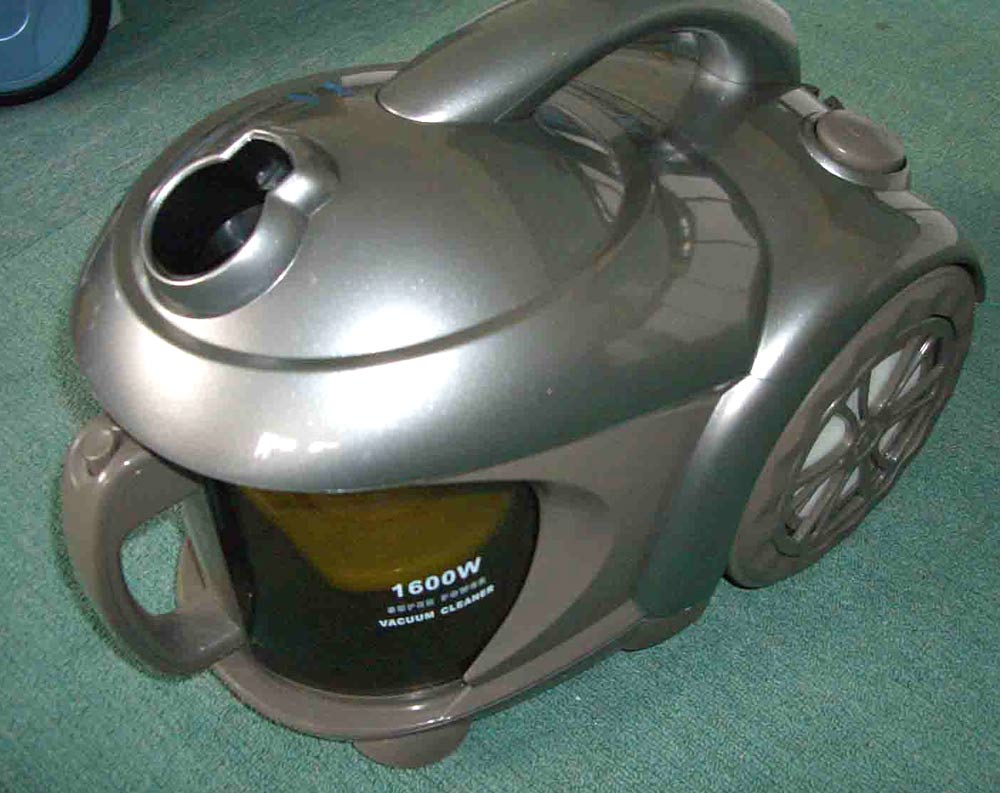  Vacuum Cleaner (Aspirateur)