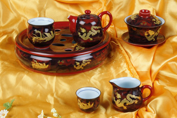  Tea Set with Phoenix and Dragon Pattern (Tea Set avec Phoenix et Dragon Pattern)