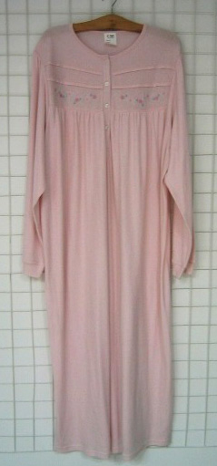  Ladies` Nightshirt (Chemise de nuit pour dames)