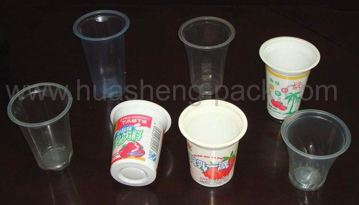  Plastic Cups (Plastikbecher)