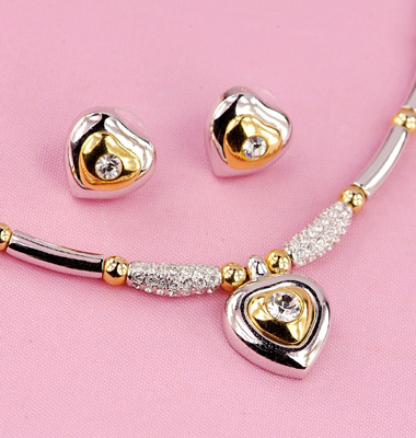  Fashion Accessaries ( Fashion Accessaries)