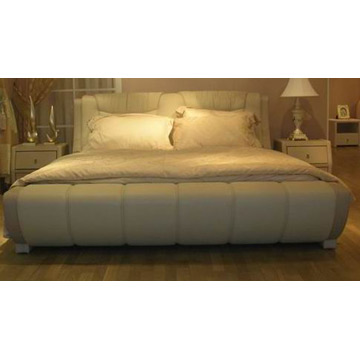  Bed and Bedding Set