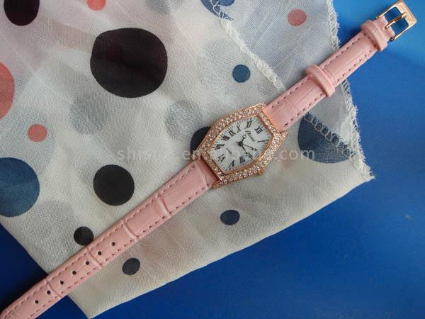  Fashion Watch ( Fashion Watch)