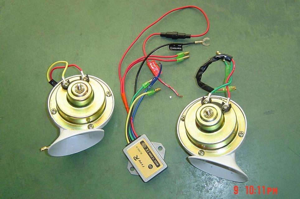  IC Horn