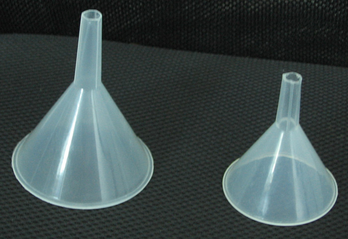  Plastic Funnel (Kunststoff-Trichter)
