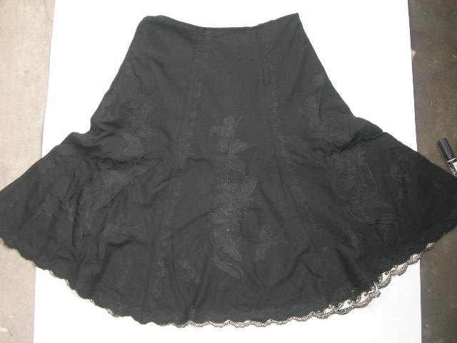  Ladies` Skirts with Lace (Jupes dames avec dentelle)