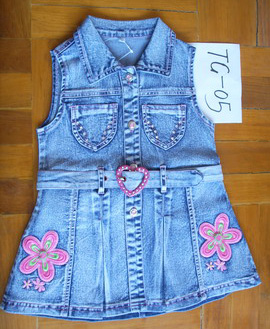  Girls` Dress ( Girls` Dress)
