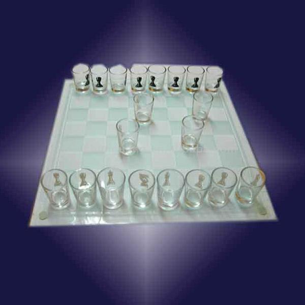  Drinking Glass Chess Set (Стакана Chess Set)