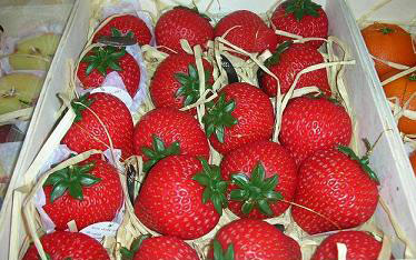  Strawberry Candle (Клубника свеча)
