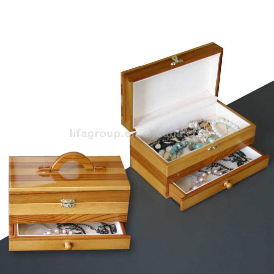  Wooden Gift Box (Holz-Geschenkbox)