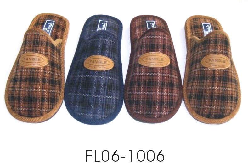  Men`s Slippers ()