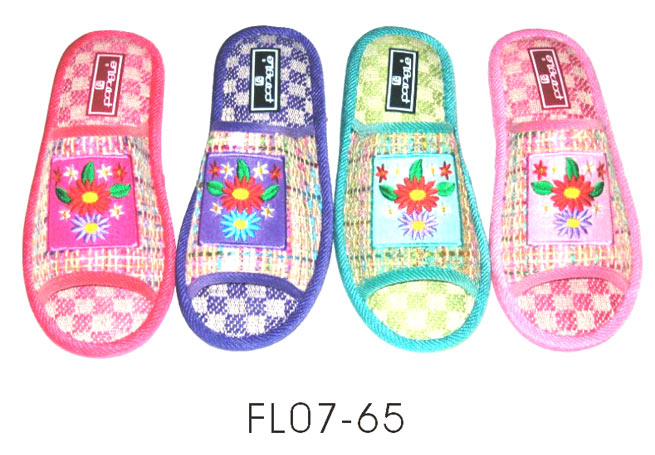  Ladies` Slippers ()