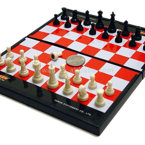  Chess - Magnetic Travel Version (Echecs - Magnétique Voyage Version)